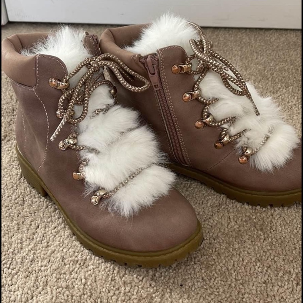 Girls Brand New Fur Boots size 2
